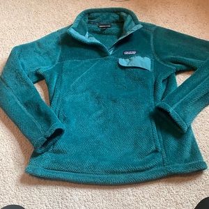 Women’s Patagonia button sweatshirt